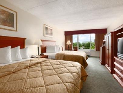 Baymont Inn & Suites كليرووتر الغرفة الصورة